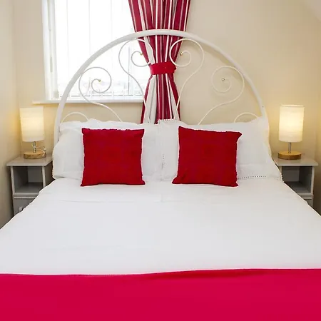 Eagle Heights B&B 에니스크론