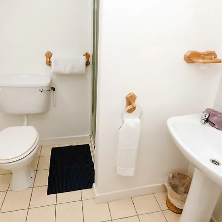 Eagle Heights 4*