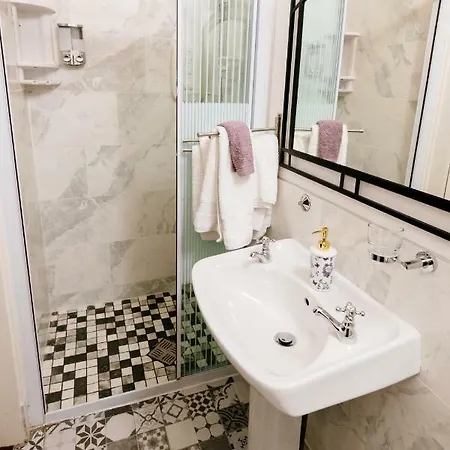 Eagle Heights 에니스크론