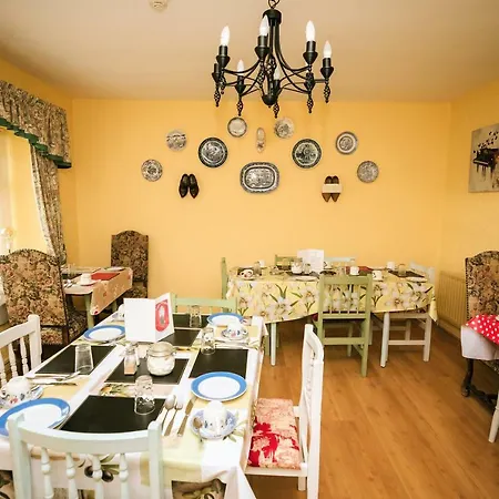 住宿加早餐酒店 Eagle Heights 恩尼斯克朗