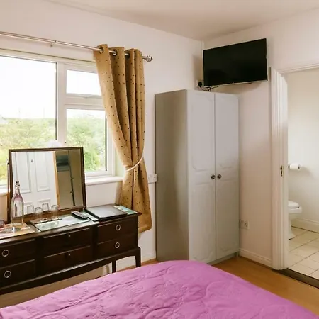 Eagle Heights 4*