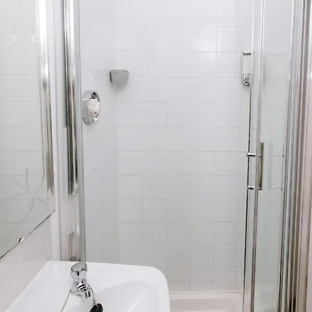 住宿加早餐酒店 Eagle Heights 4*