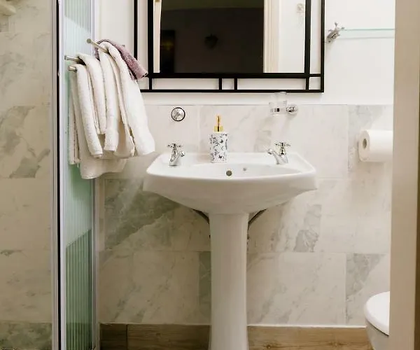 Eagle Heights Panzió